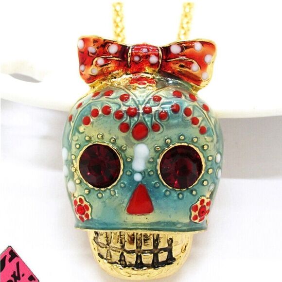 ♥️ Betsey Johnson sugar skull with crystal bow & sparkling eyes ♥️ - Picture 4 of 6